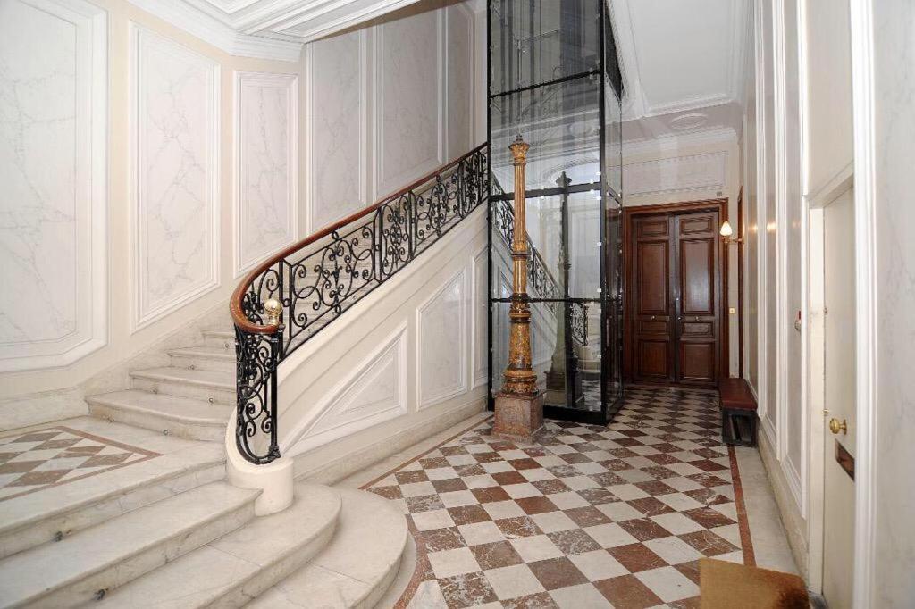 High L' Elysee Faubourg St Honore * Parijs